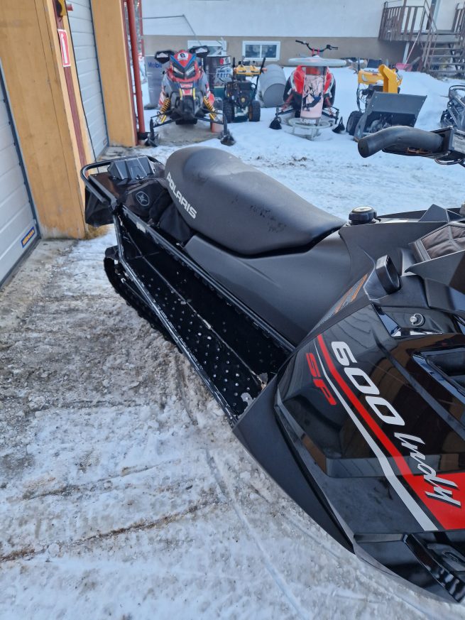 Polaris 600 Indy SP 144 - Bild 6